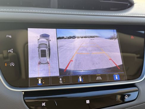 Used 2021 Cadillac XT5 Premium Luxury image 10