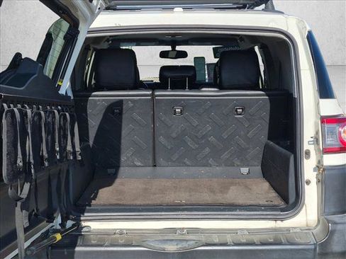 Used 2012 Toyota FJ Cruiser 4WD w/ Convenience Pkg image 6