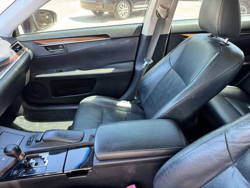 Used 2013 Lexus ES 350 w/ Luxury Pkg FWD image 13