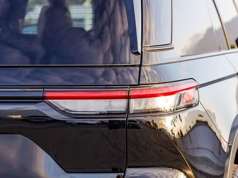 New 2026 Jeep Grand Cherokee Limited AWD/4WD image 10