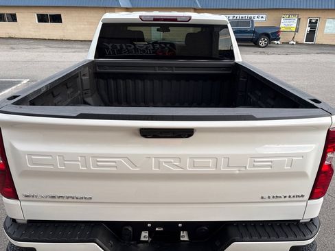 Used 2022 Chevrolet Silverado 1500 Custom RWD image 6