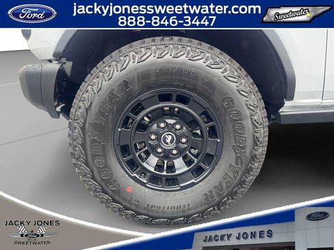 New 2026 Ford Bronco Badlands AWD/4WD image 9