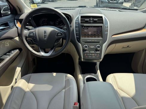Used 2019 Lincoln MKC Select w/ Select Plus Package AWD/4WD image 10