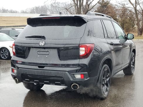 Certified 2025 Honda Passport Black Edition image 3