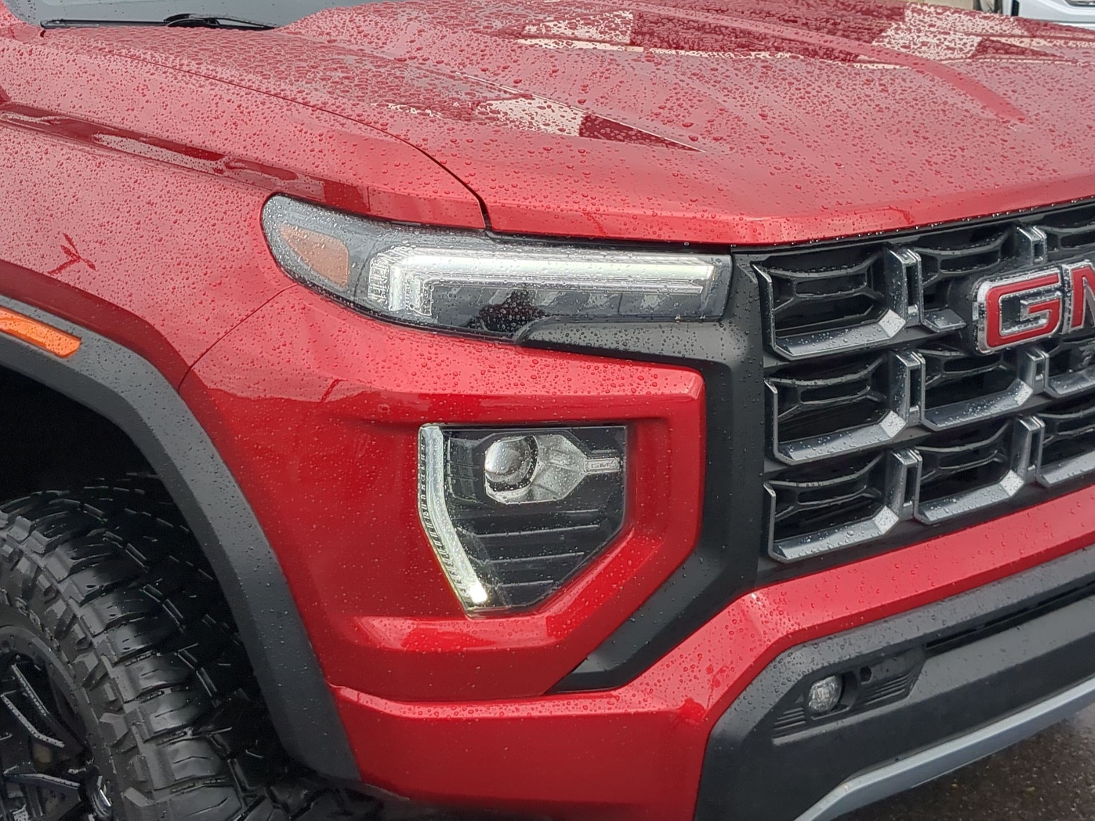 Used 2024 GMC Canyon AT4 w/ AT4 Premium Package AWD/4WD image 10