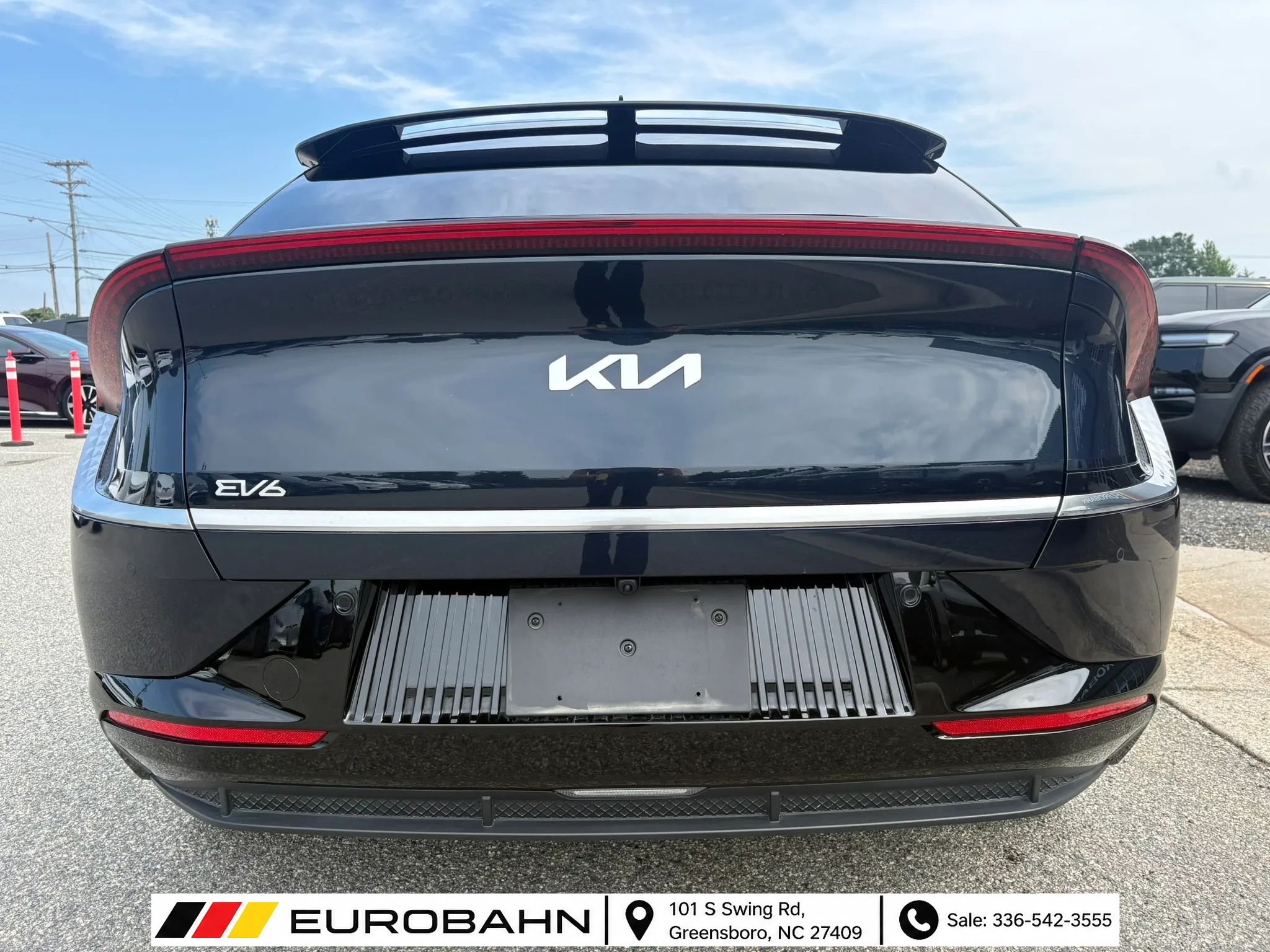 Used 2022 Kia EV6 Wind w/ Wind Technology Package AWD/4WD image 4