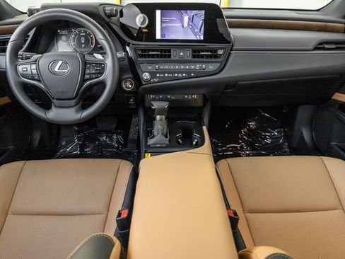 Used 2025 Lexus ES 350 w/ Premium Package image 6