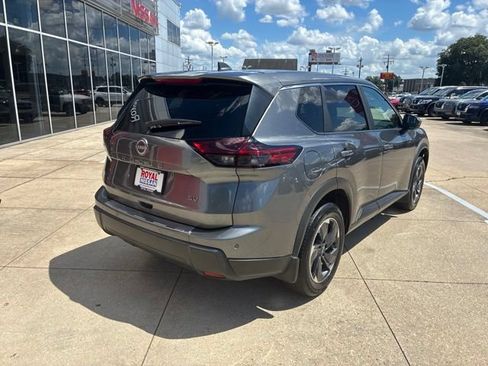 Used 2024 Nissan Rogue SV FWD image 7