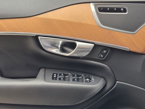 Used 2024 Volvo XC90 B6 Plus w/ Protection Package Premier image 34