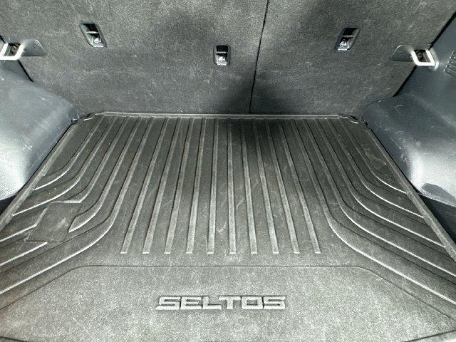 Used 2021 Kia Seltos EX AWD/4WD image 32