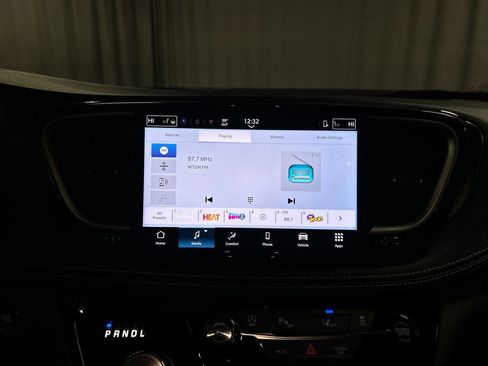 New 2026 Chrysler Pacifica Select image 15