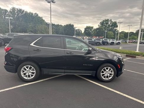Used 2024 Chevrolet Equinox LT AWD/4WD image 2