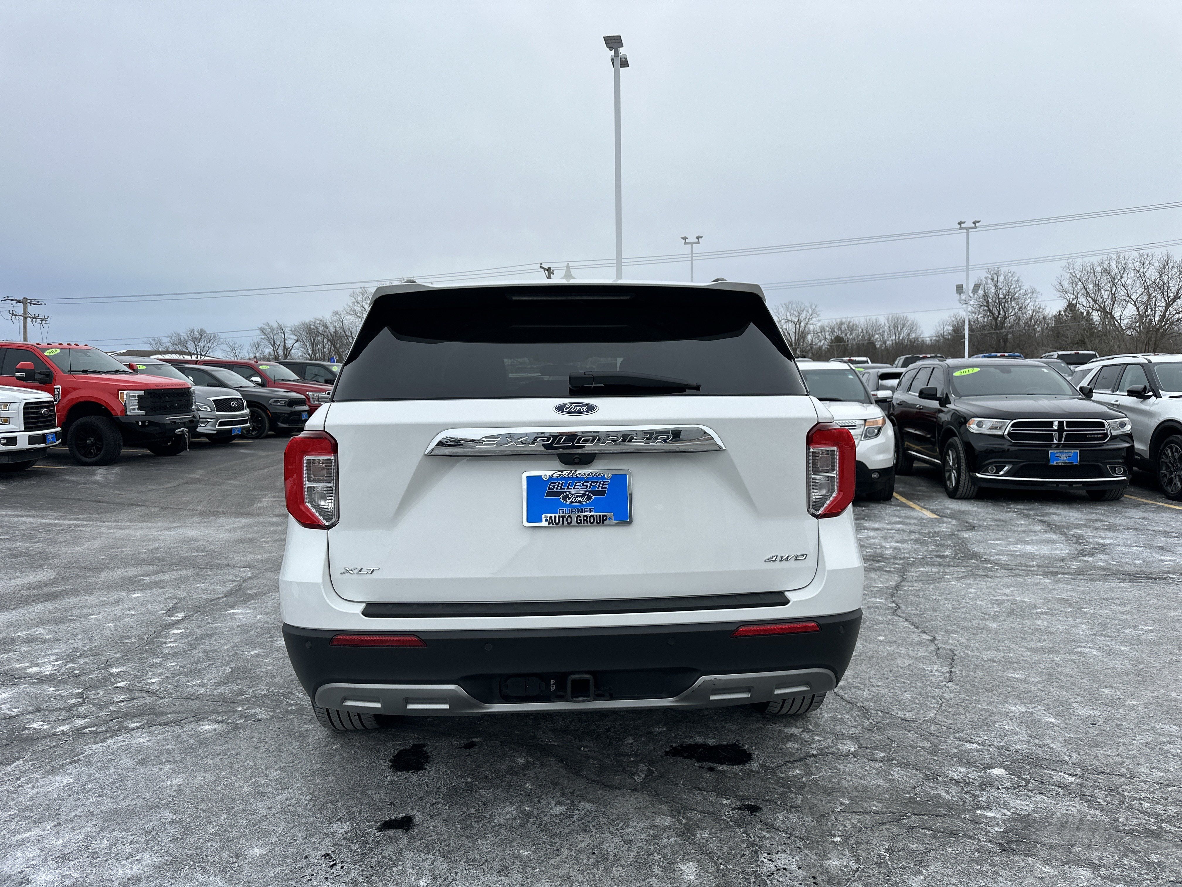 Certified 2023 Ford Explorer XLT w/ Equipment Group 202A AWD/4WD image 4