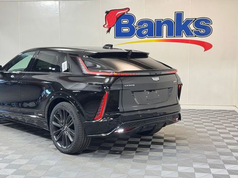 New 2026 Cadillac Lyriq V image 6