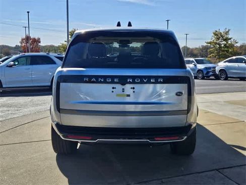 Used 2023 Land Rover Range Rover SE image 7
