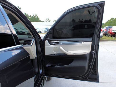 Used 2015 BMW X5 xDrive35d image 27