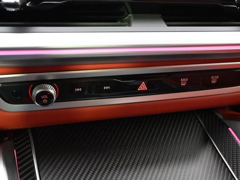 Used 2023 BMW XM AWD/4WD image 32