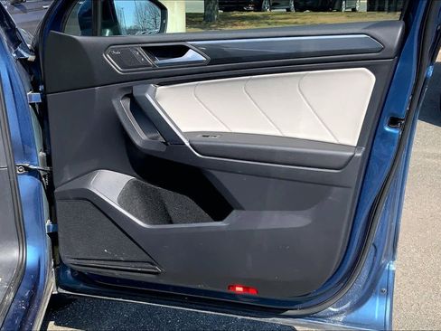 Used 2020 Volkswagen Tiguan SEL Premium R-Line w/ 3rd Row Seat Package image 23