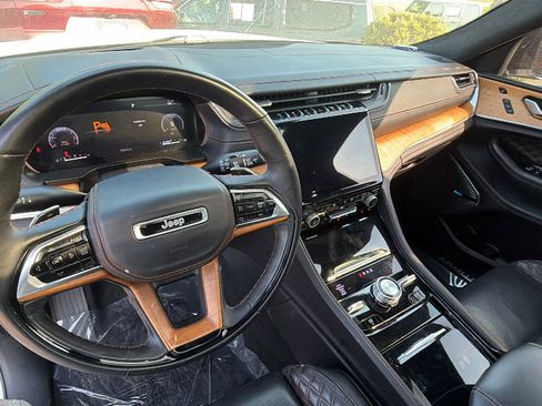 Used 2021 Jeep Grand Cherokee L Summit AWD/4WD image 25