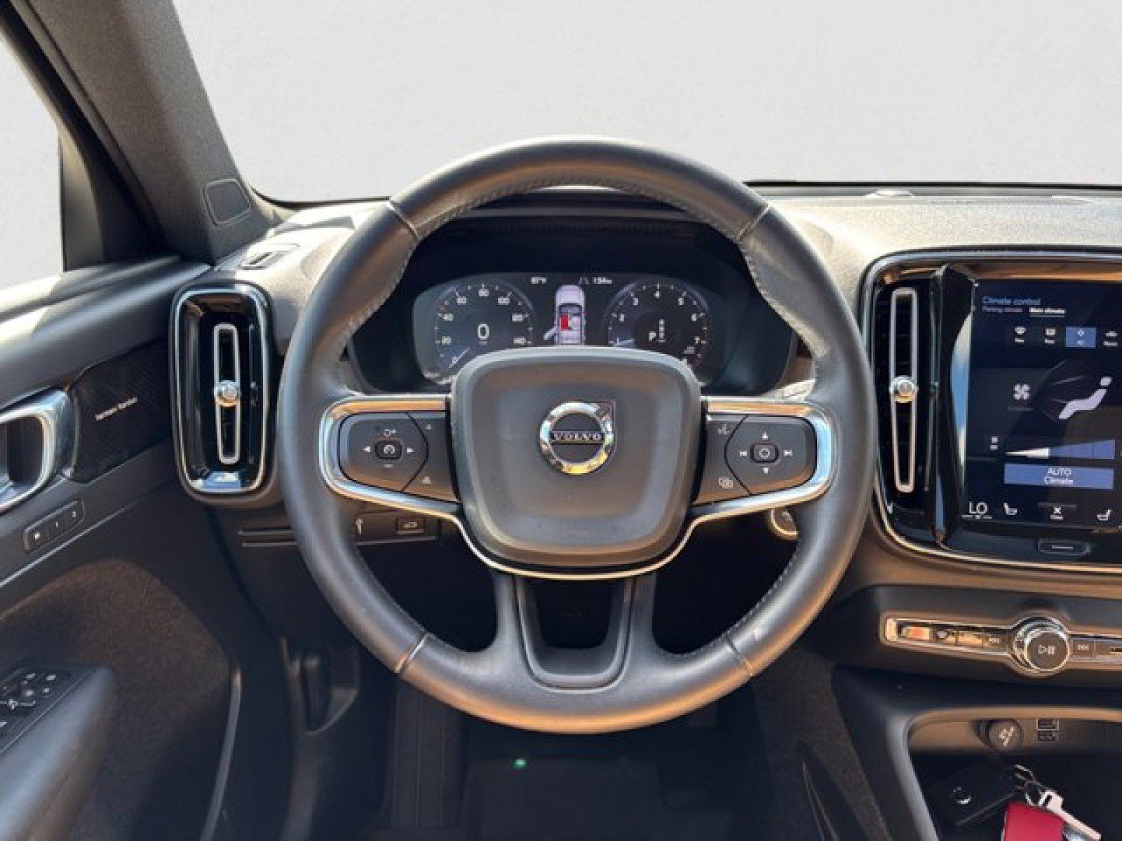 Used 2019 Volvo XC40 T5 Momentum AWD/4WD image 15