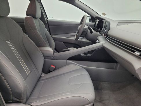 Used 2022 Hyundai Elantra SEL FWD image 21