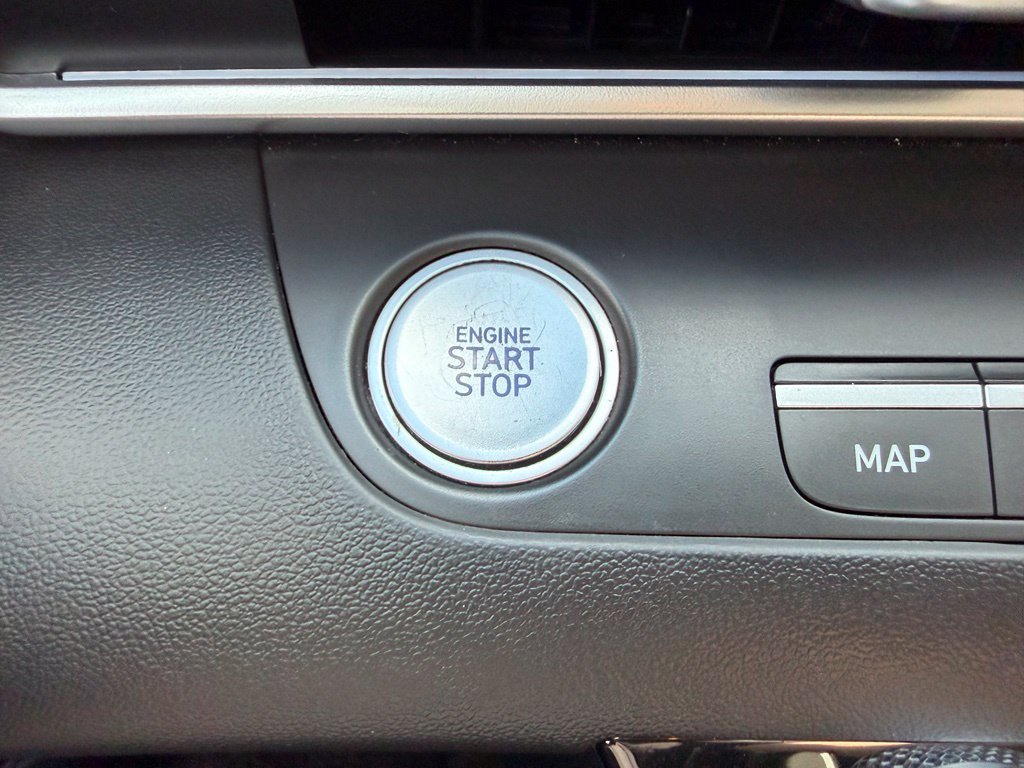 Used 2025 Hyundai Elantra SEL FWD image 13
