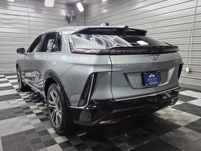 Used 2024 Cadillac Lyriq Luxury w/ LPO, Floor Liner Package AWD/4WD image 8