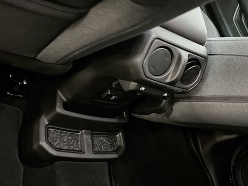 Used 2025 Jeep Wrangler Sahara w/ Safety Group image 27