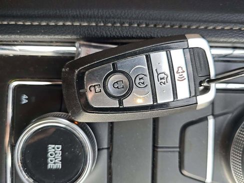 Used 2024 Ford Expedition Max XLT image 24