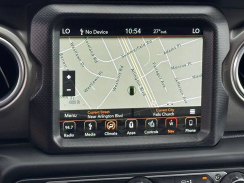 Used 2018 Jeep Wrangler Unlimited Sahara AWD/4WD image 18