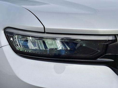 New 2025 Jeep Grand Cherokee L Limited w/ Black Appearance Package image 10