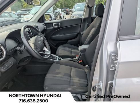 Certified 2026 Hyundai Venue SEL FWD image 11