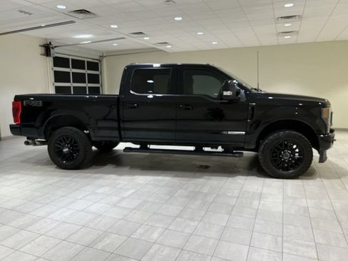 Used 2022 Ford F350 Lariat w/ Lariat Ultimate Package AWD/4WD image 6