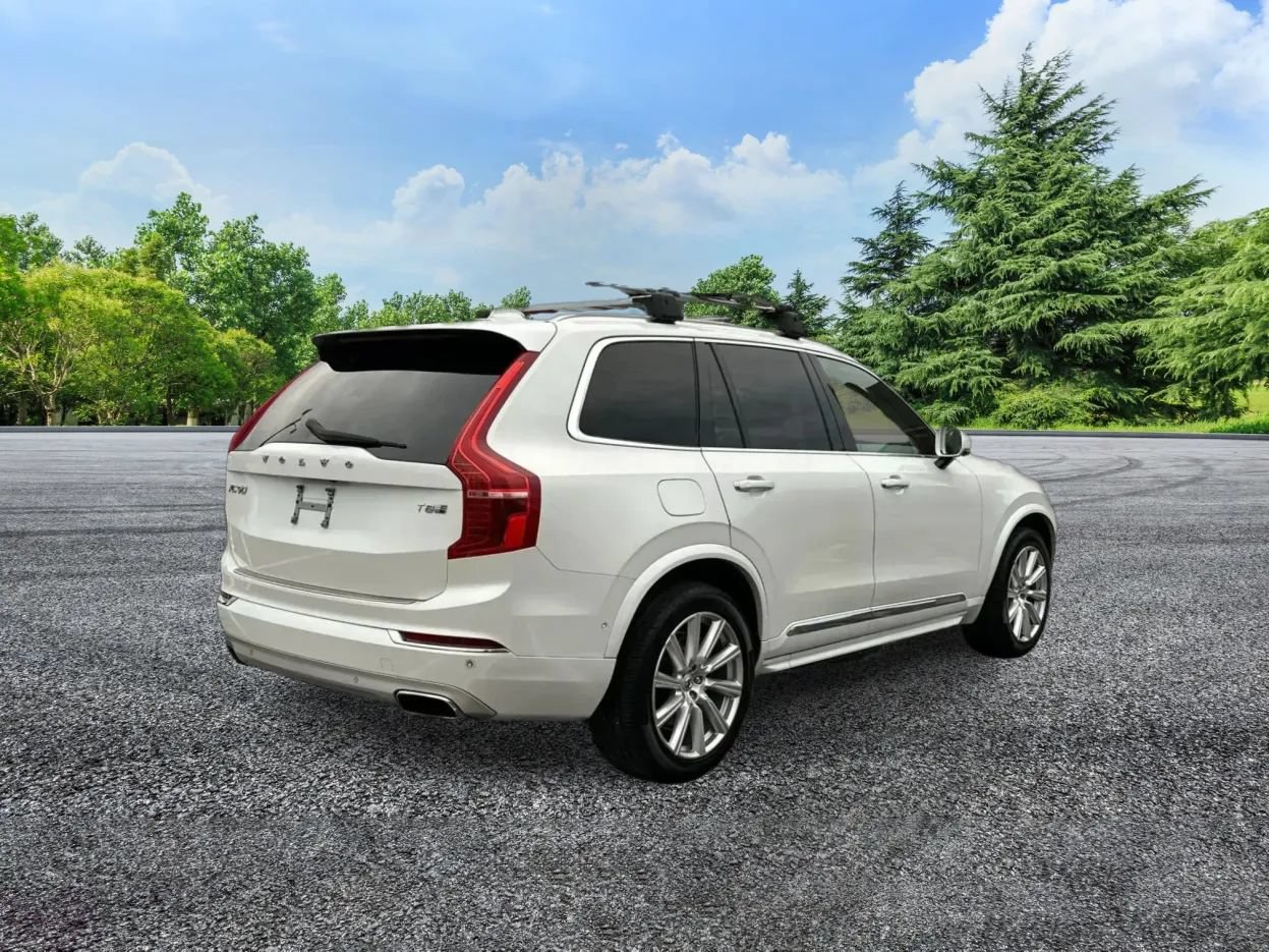 Used 2017 Volvo XC90 T8 Inscription w/ Vision Package AWD/4WD image 4