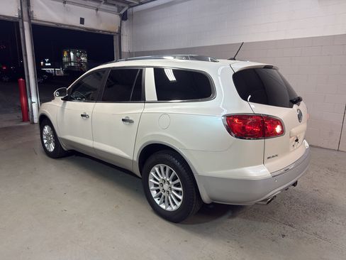 Used 2011 Buick Enclave CXL w/ Trailering Provision Package FWD image 4