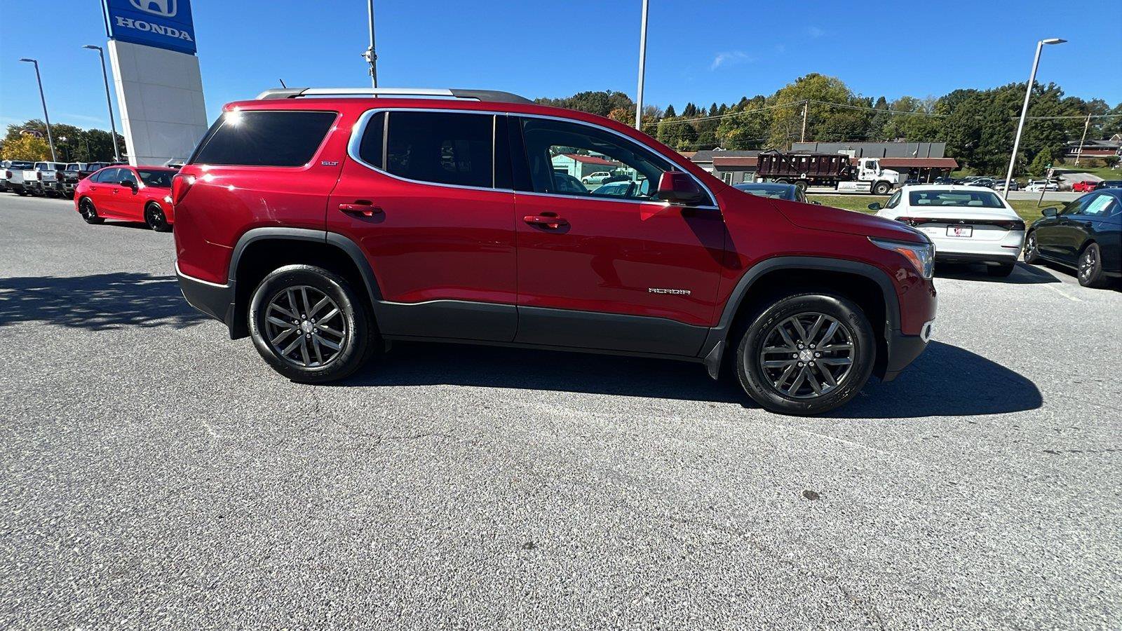 Used 2019 GMC Acadia SLT AWD/4WD image 3