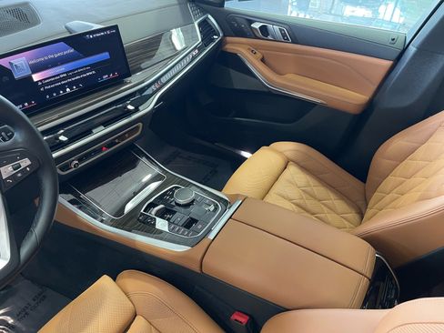 Used 2024 BMW X5 xDrive50e AWD/4WD image 29