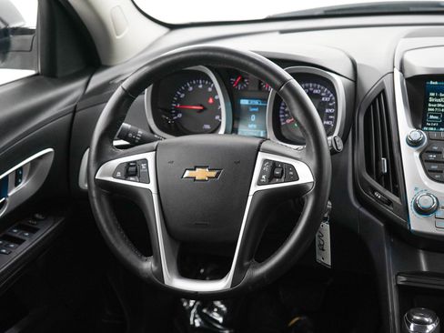 Used 2017 Chevrolet Equinox LT AWD/4WD image 14