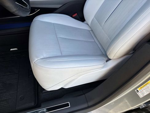 Used 2024 Cadillac Lyriq Luxury RWD image 19