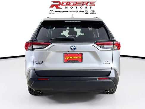 Certified 2024 Toyota RAV4 LE AWD/4WD image 12