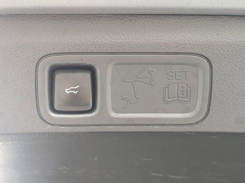 Used 2024 Ford Expedition Max XLT image 15