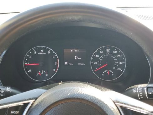 Used 2021 Kia Seltos S FWD image 15