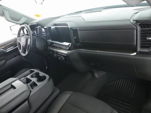 Used 2025 Chevrolet Silverado 1500 LT image 29