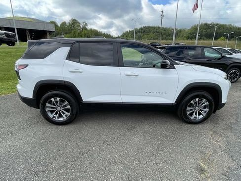 New 2026 Chevrolet Equinox LT w/ Convenience Package II AWD/4WD image 8