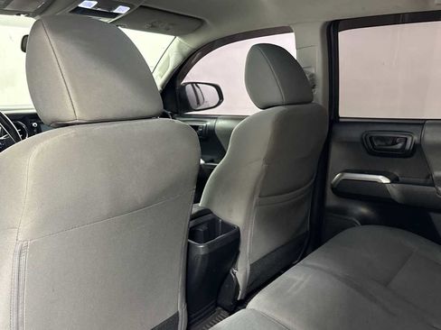 Certified 2019 Toyota Tacoma SR5 image 24