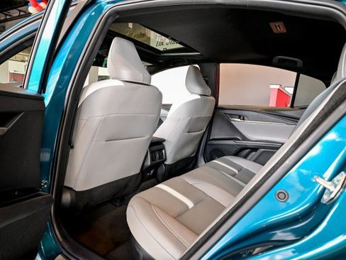 Used 2025 Toyota Camry SE w/ Multimedia Upgrade Package image 18