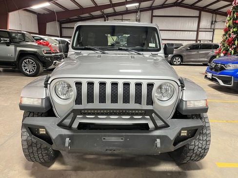 Used 2020 Jeep Wrangler Unlimited Sahara image 7
