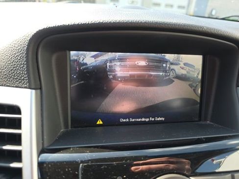 Used 2014 Chevrolet Cruze LT image 8