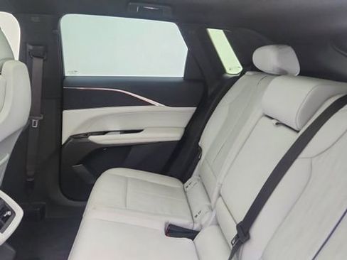 Used 2024 Cadillac Lyriq Luxury image 30