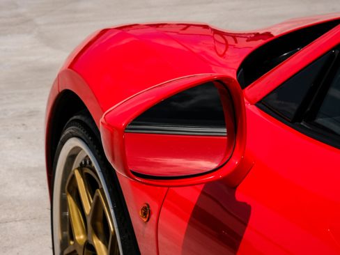 Used 2017 Ferrari 488 Spider RWD image 40